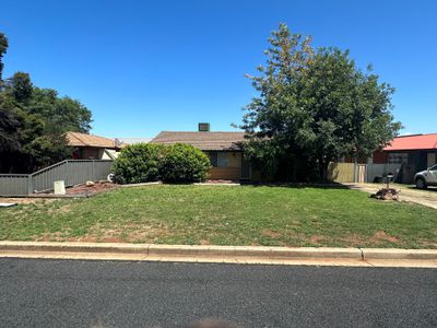 8 Beddoes Avenue, Dubbo