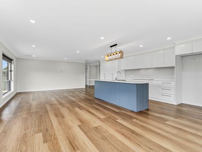 7 Leonard Place, Crookwell