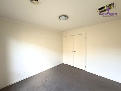 11 Aruba Avenue, Point Cook