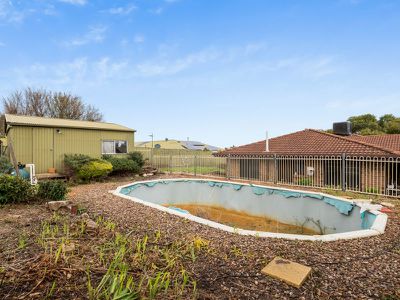 2 Saddler Court, Onkaparinga Hills