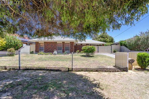 48 Tollington Park Road, Kelmscott