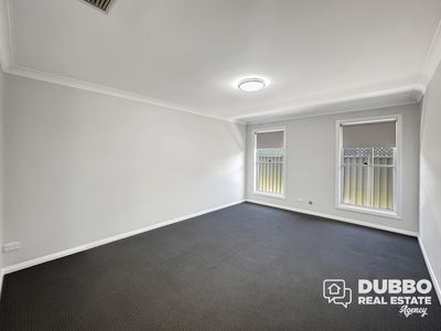 27 Argyle Avenue, Dubbo