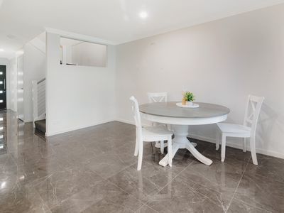 22 / 18 Tian Crescent, Upper Coomera