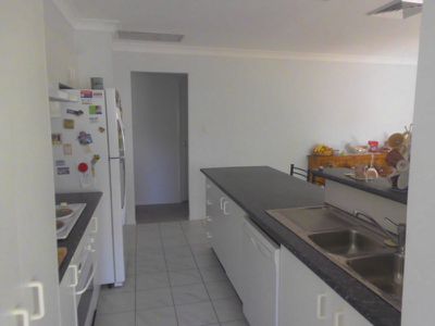 11 Brightwaters Close, Brightwaters