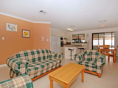 6 Henneker Drive, Kalgoorlie