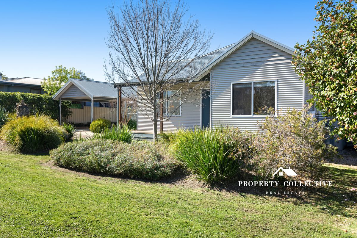 6 Le Couteur Avenue, Beechworth