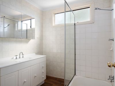 111 Varden Street, Piccadilly