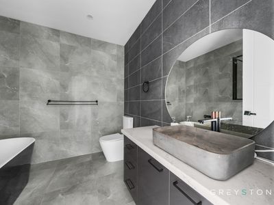 61 Bingham Circuit, Thornhill Park