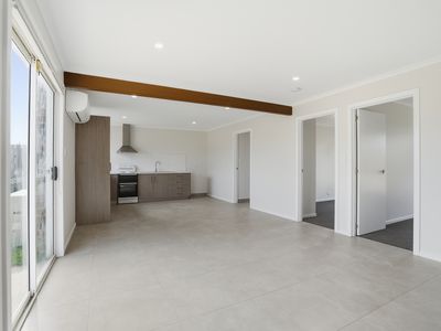 2 / 62 - 64 Elizabeth Street, George Town