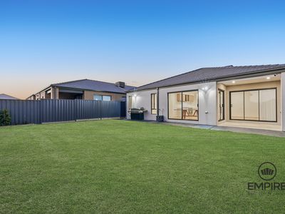 6 Heart Loop, Clyde North