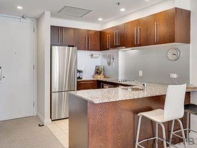 702 / 61 Hindmarsh Square, Adelaide