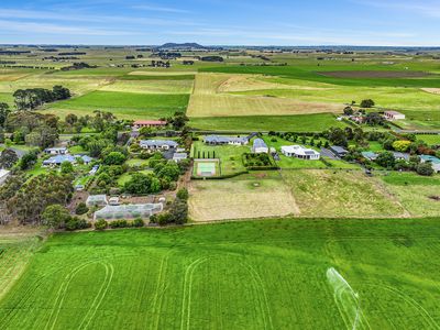 212 Wynham Road, Moorak