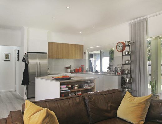Immaculate home in gated community image 3
