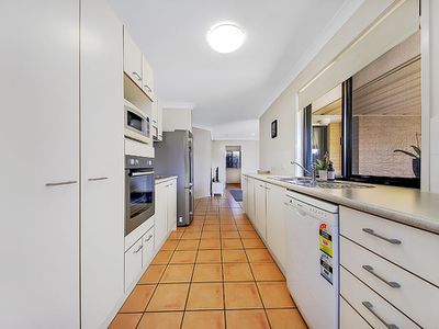 50 Isaacs Way, Wakerley