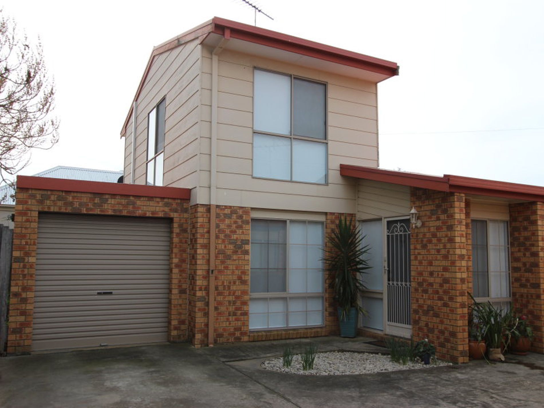 122 / B B Weller Street, Geelong West