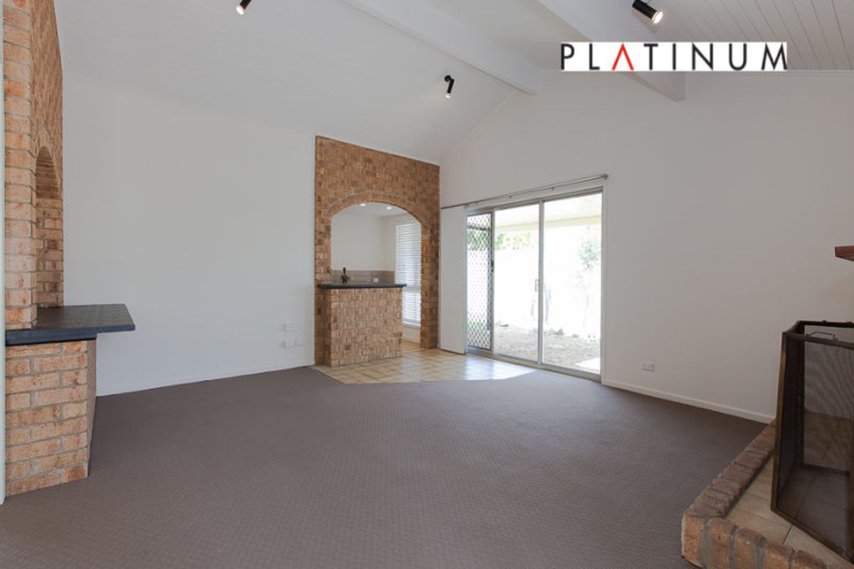 2 Apurla Court, Karana Downs