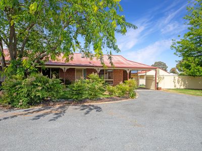 185D Milawa-Bobinawarrah Road, Milawa