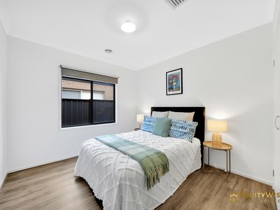 6 Firelight Drive, Tarneit