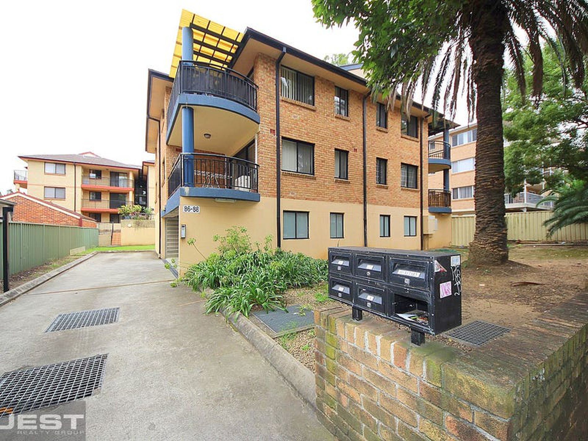 4 / 86-88 Meredith Street, Bankstown