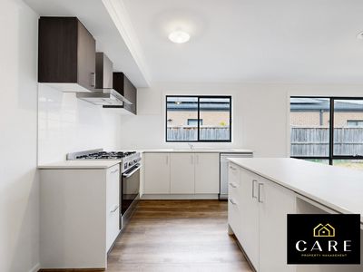 33 Casa Circuit, Clyde North