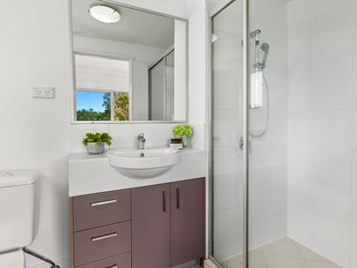 9 / 159 Clarence Road, Indooroopilly