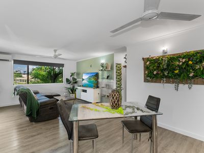 10 Mount Louisa Drive, Mount Louisa