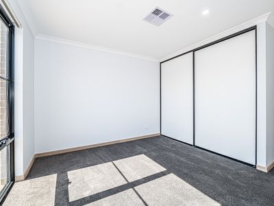 1 / 13 Welford Way, Success