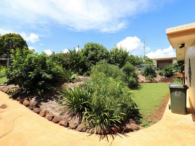 17 Tardent Street, Atherton