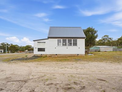 8-10 Royal George Road, Royal George