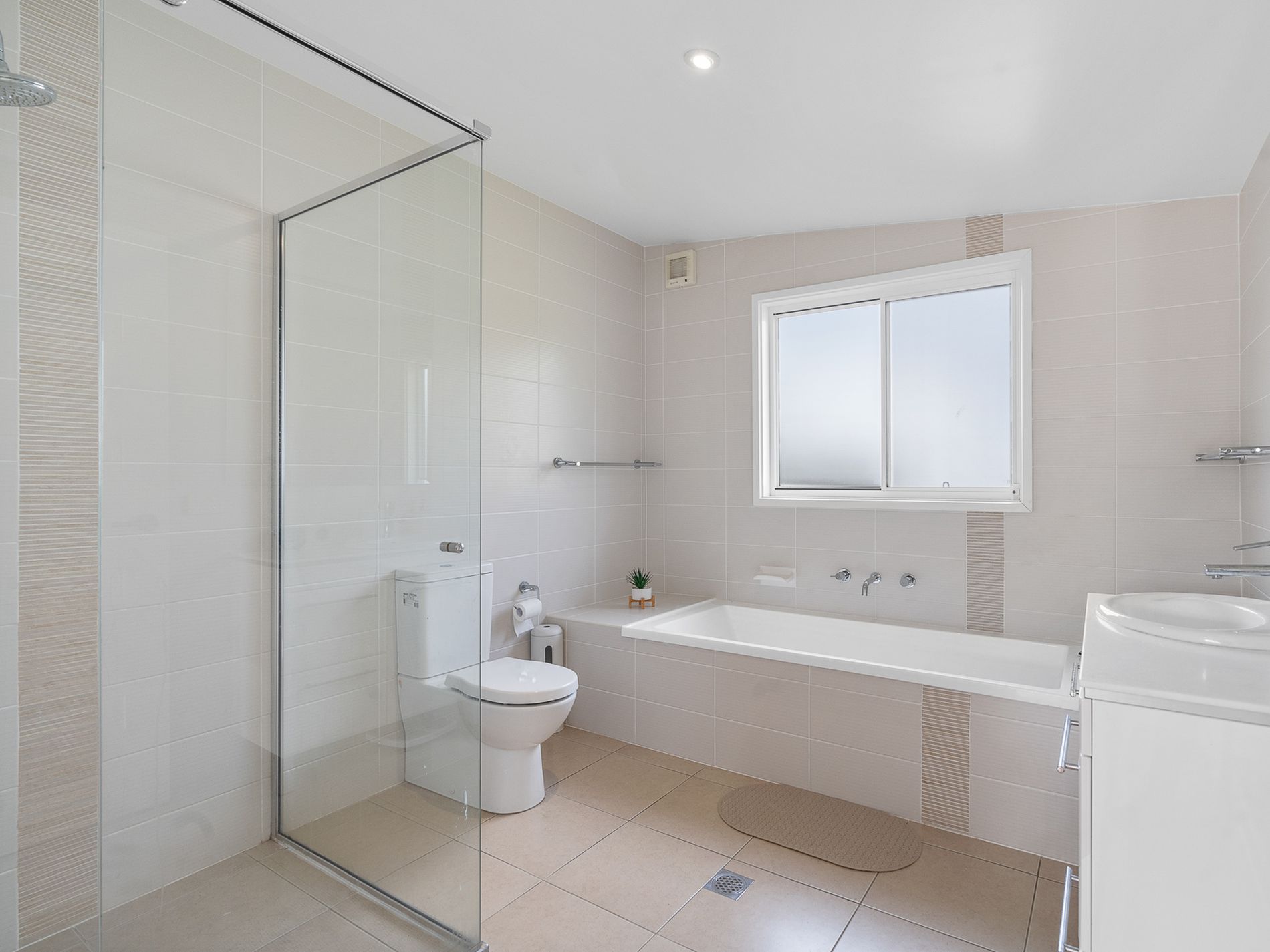 115 Matron Porter Drive, Narrawallee