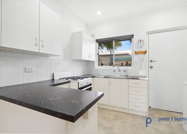 2 / 2 Ravine Street, Marino