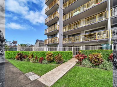 2 / 249-255 Esplanade, Cairns North