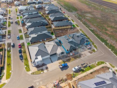9 Pursuit Street, Mambourin