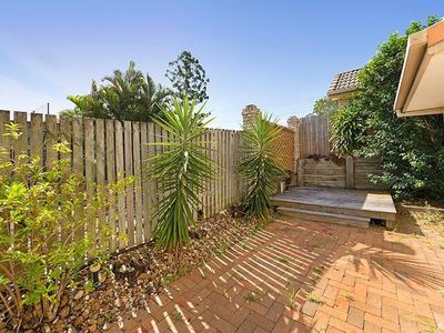 15 / 35 Dennis Road, Springwood