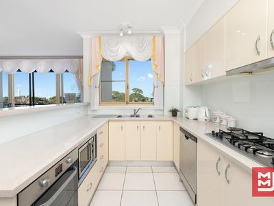 24 / 2-8 Harbour Street, Wollongong