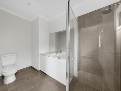 37 Royal Mile Avenue, Berwick