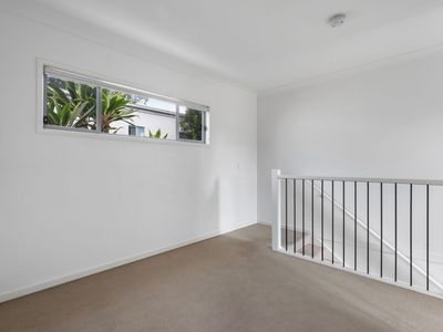 17 / 20 Careel Close, Helensvale