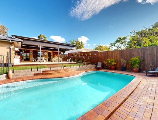 The Complete Package - Renovated, Pool & Caravan Parking image 17