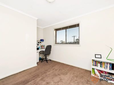 4 / 15 Weavell Place, Kambah