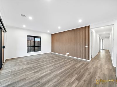 6 Neagh Street, Manor Lakes