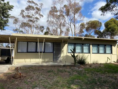 32 Thompson Court, Werribee