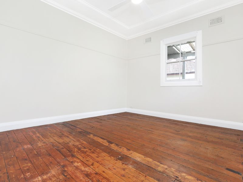 16 Montague Street, Fairy Meadow