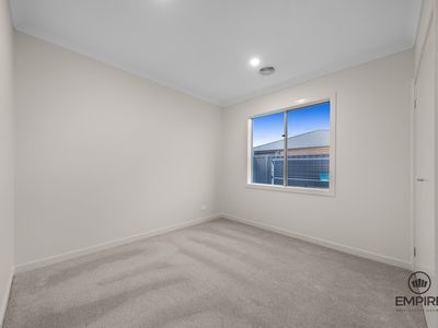 17 Glebe Approach, Clyde North