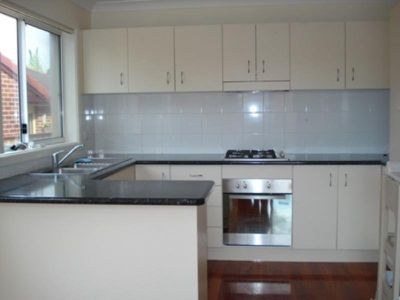 2 / 23 Banksia  Ave, Windang