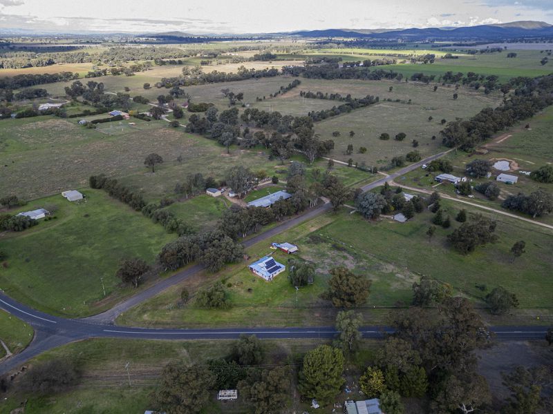 27-31 Bank Street, Gooloogong