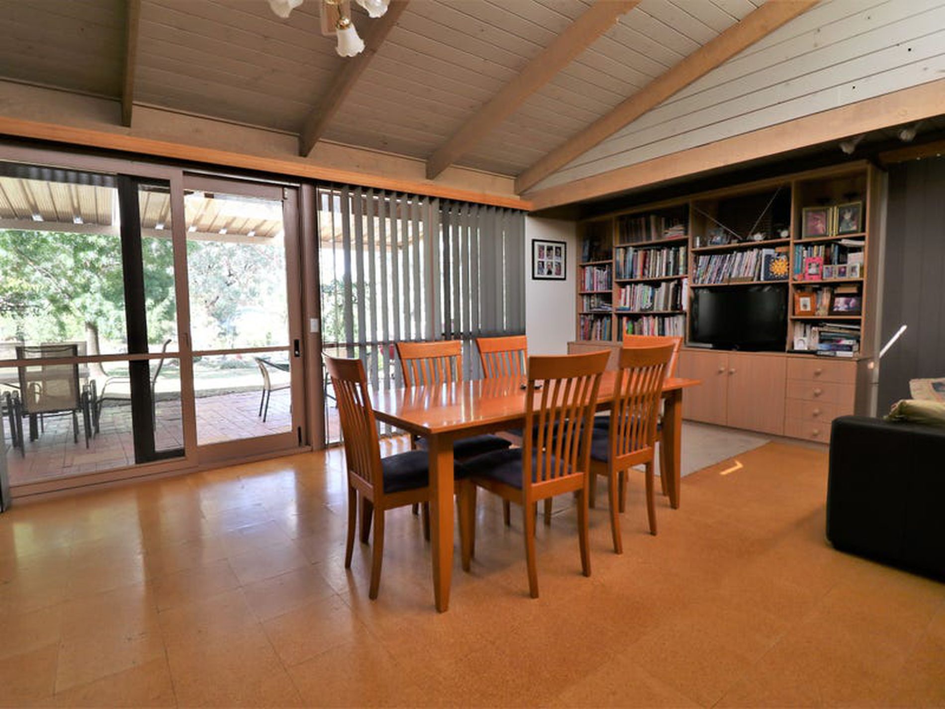 600 Telegraph Rd, Seymour