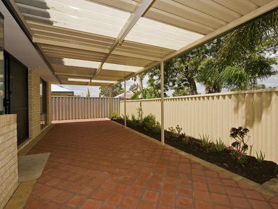2 / 20A Staines Street, Lathlain