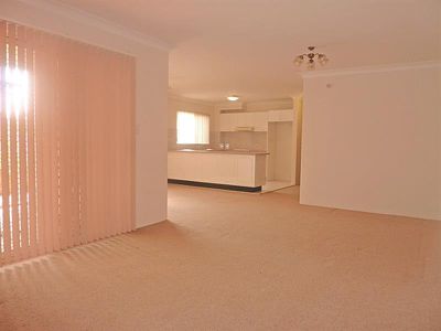 1 / 26 Hampden St, Beverly Hills