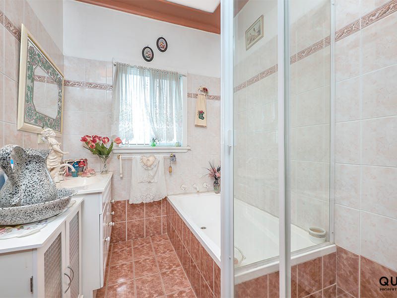 138 St Johns Road, Cabramatta West
