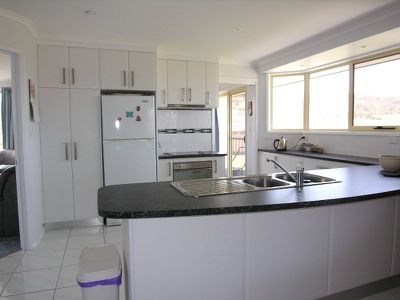 52 Lachlan Court, Brighton